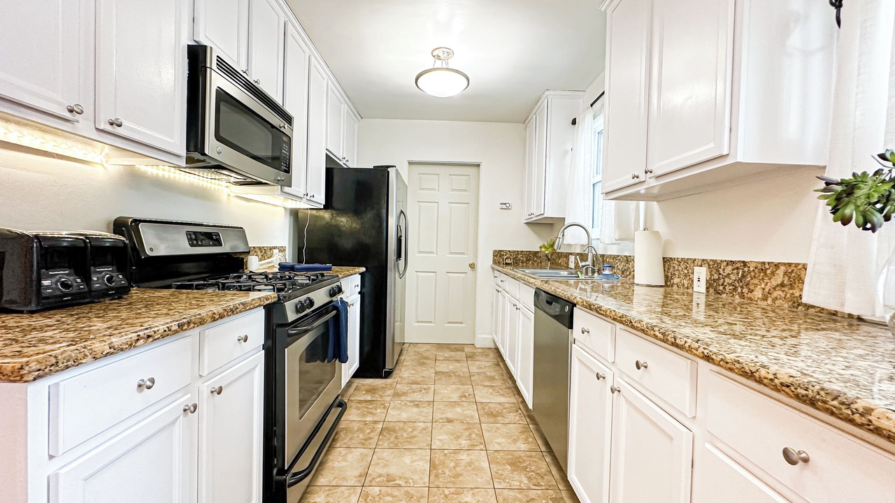 Photo of Kitchen in Encino