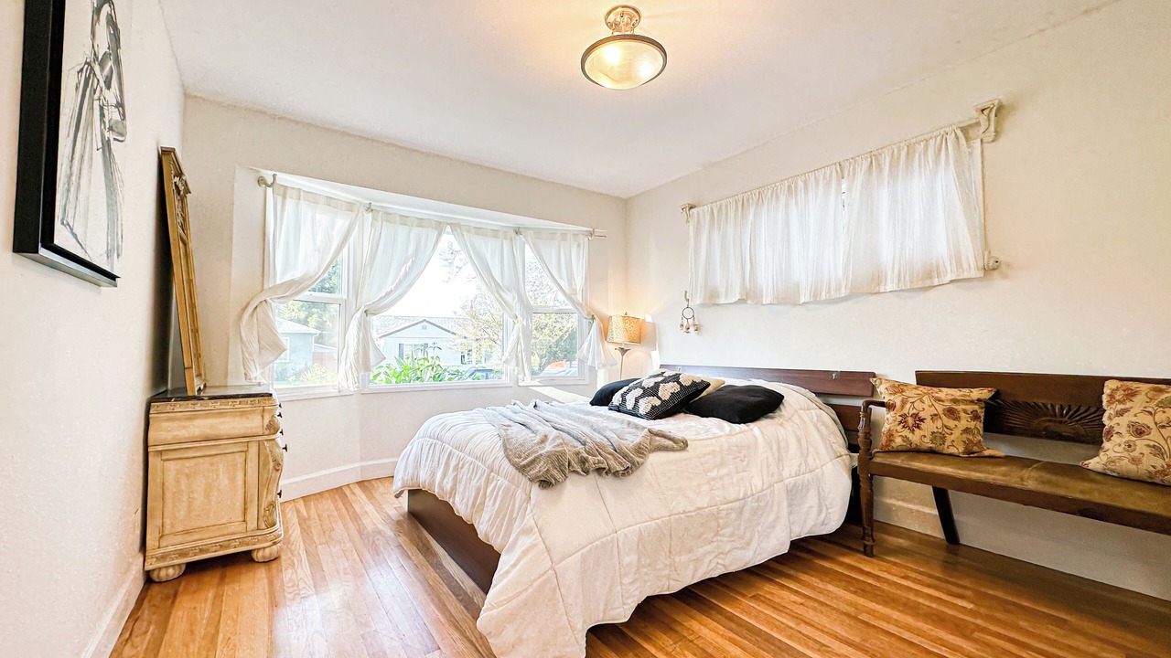 Photo of Bedroom in Encino