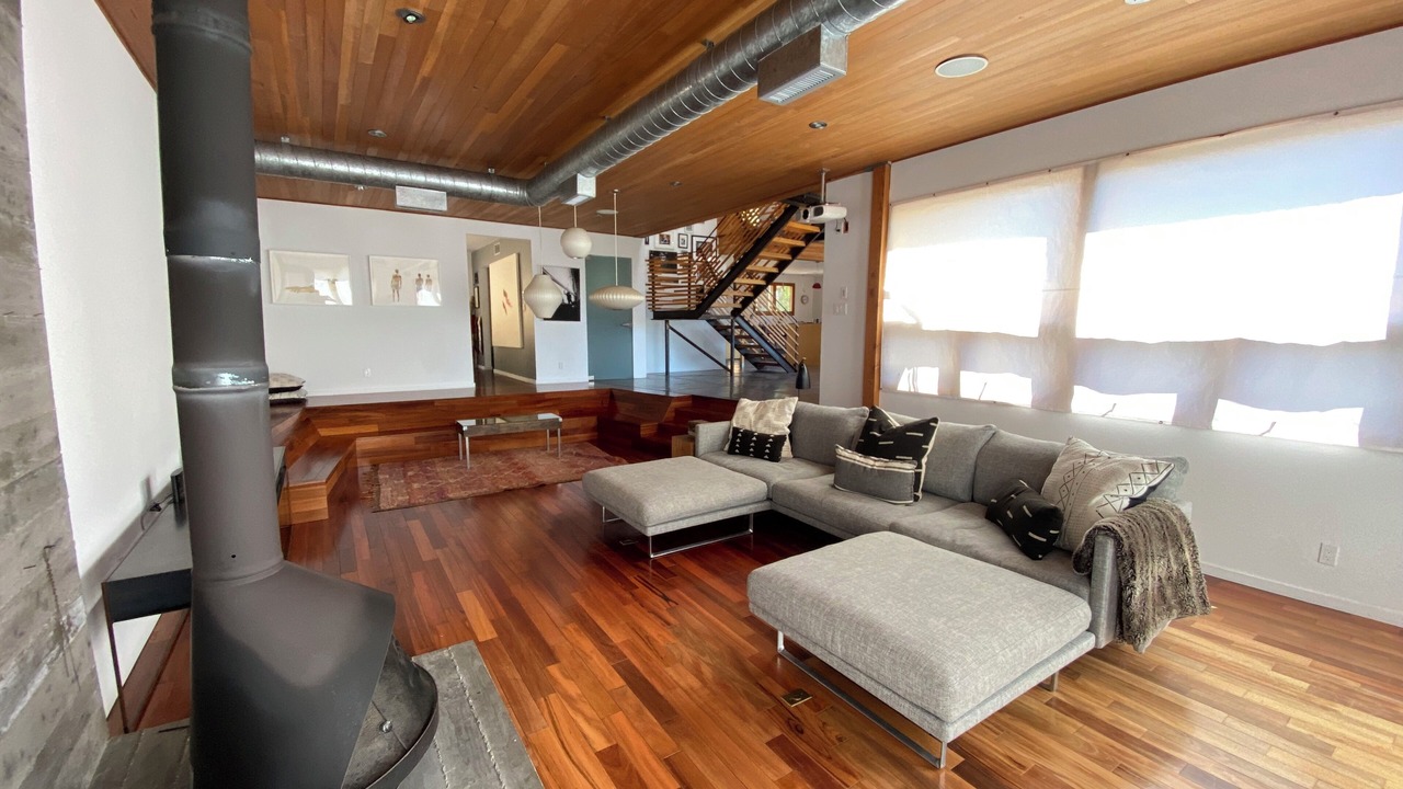 Photo of Livingroom in Topanga