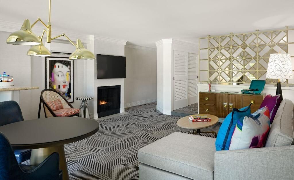 Photo of Livingroom in Tri-West