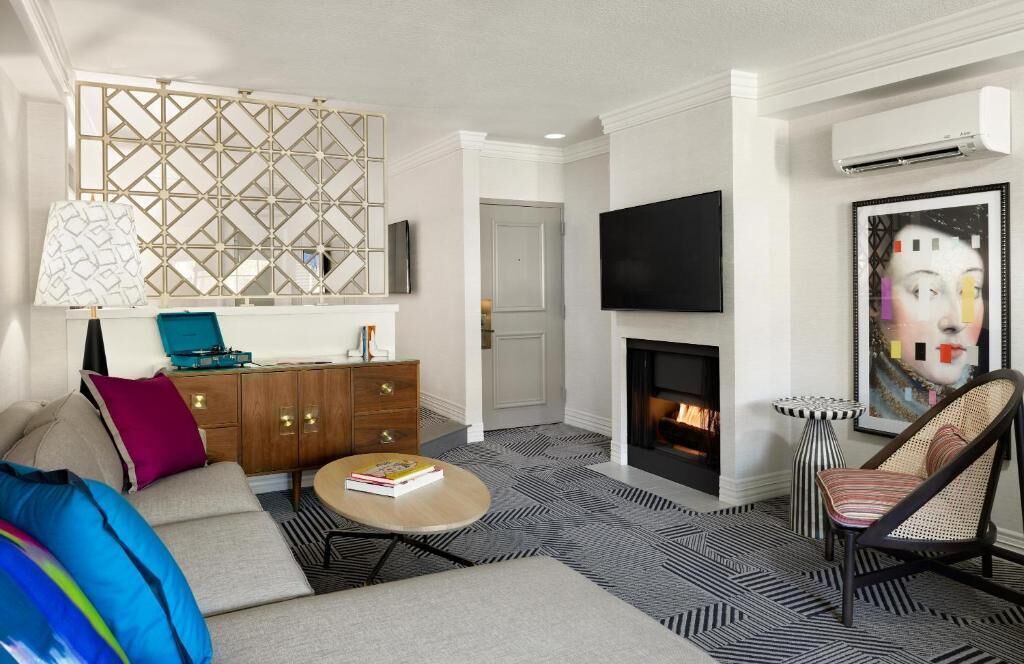 Photo of Livingroom in Tri-West