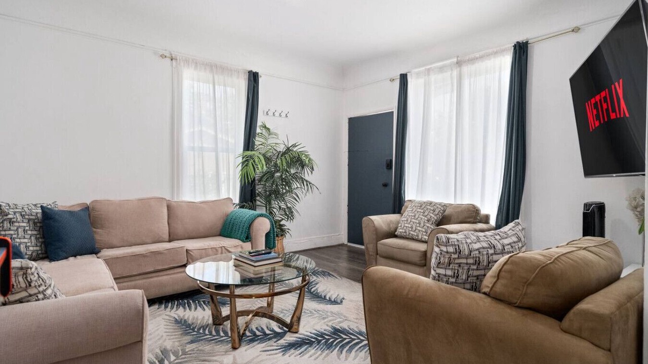 Photo of Livingroom in North Long Beach