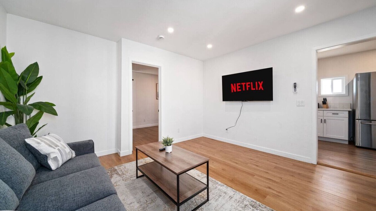 Photo of Livingroom in South Wrigley