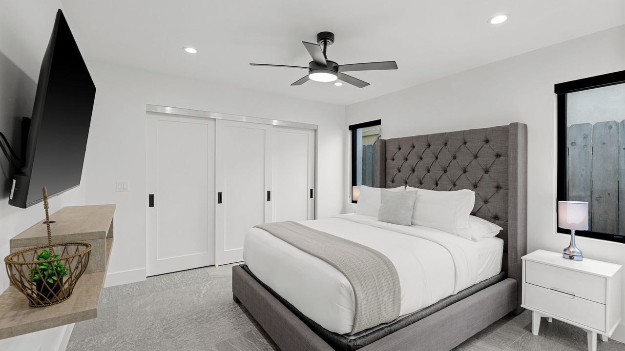 Photo of Bedroom in South Mission Beach