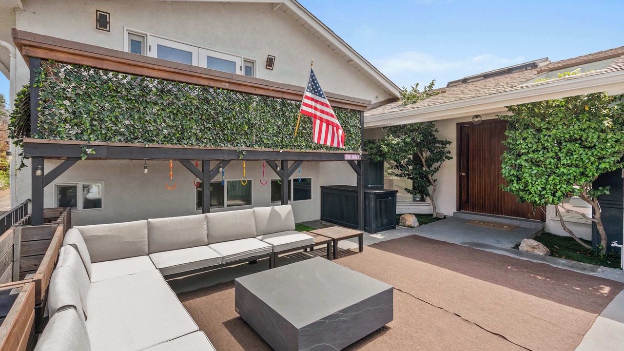 Photo of Patio Balcony in Pacific Palisades