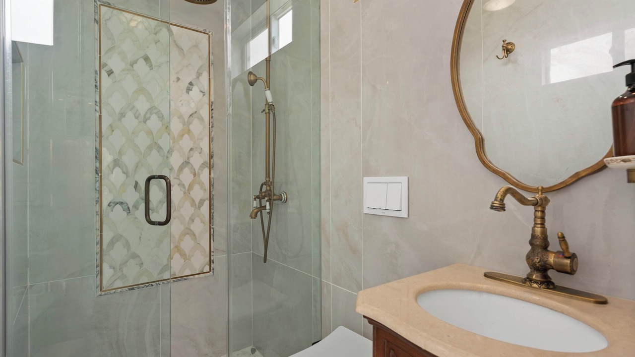 Photo of Bathroom in Pacific Palisades