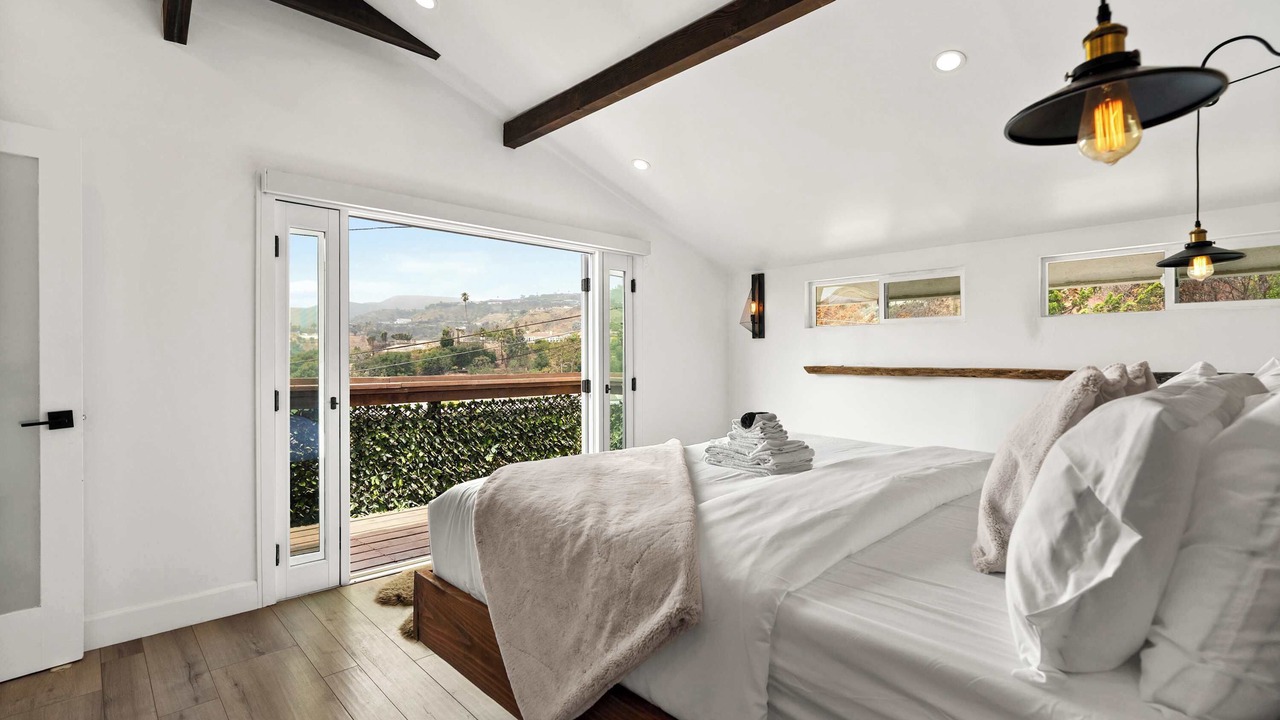 Photo of Bedroom in Pacific Palisades