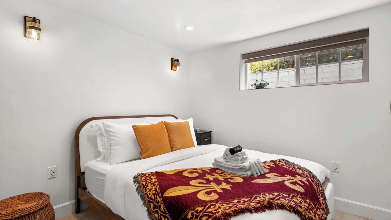 Photo of Bedroom in Pacific Palisades