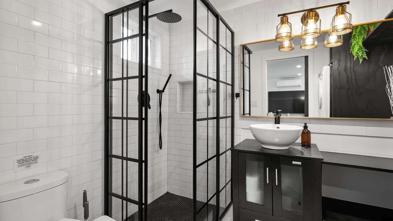 Photo of Bathroom in Pacific Palisades