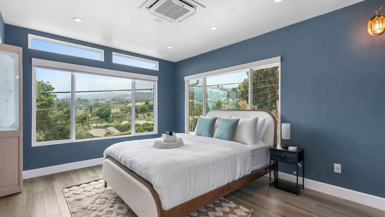 Photo of Bedroom in Pacific Palisades