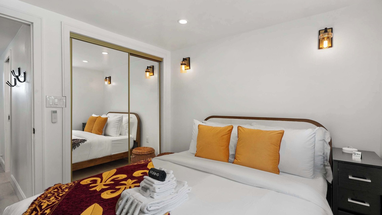Photo of Bedroom in Pacific Palisades