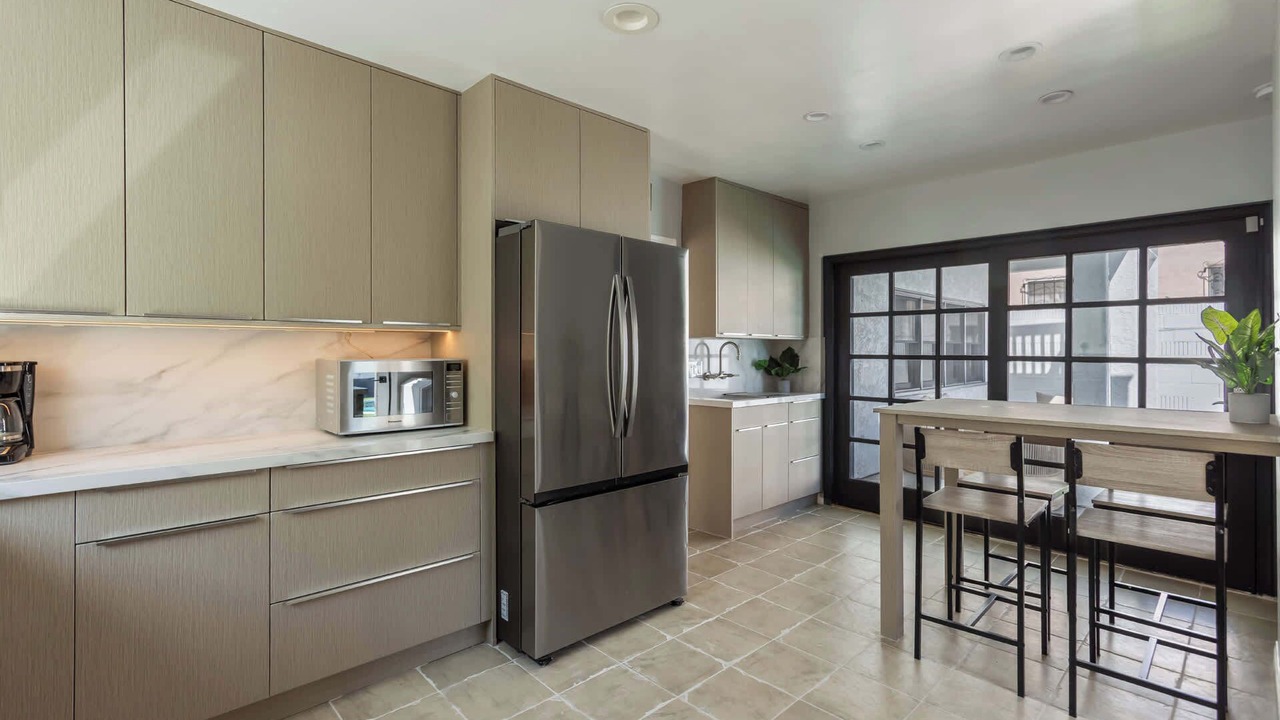 Photo of Kitchen in Mid-Wilshire
