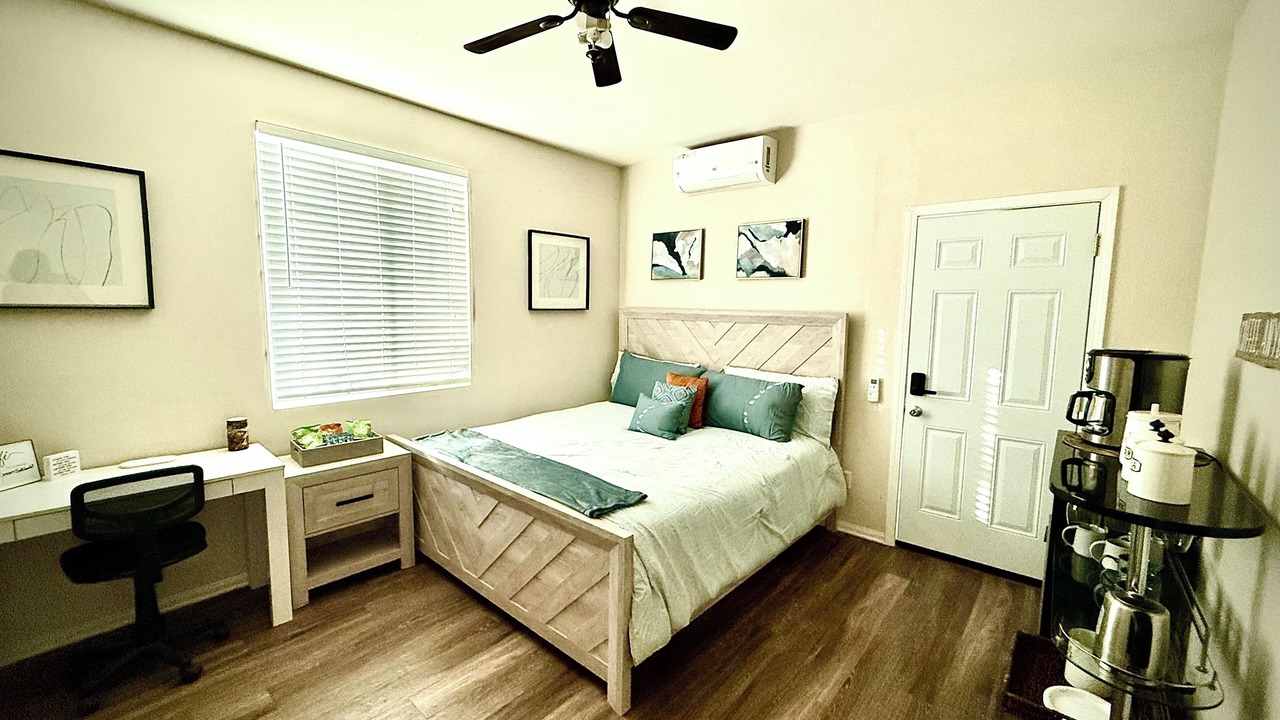 Photo of Bedroom in Lake Elsinore