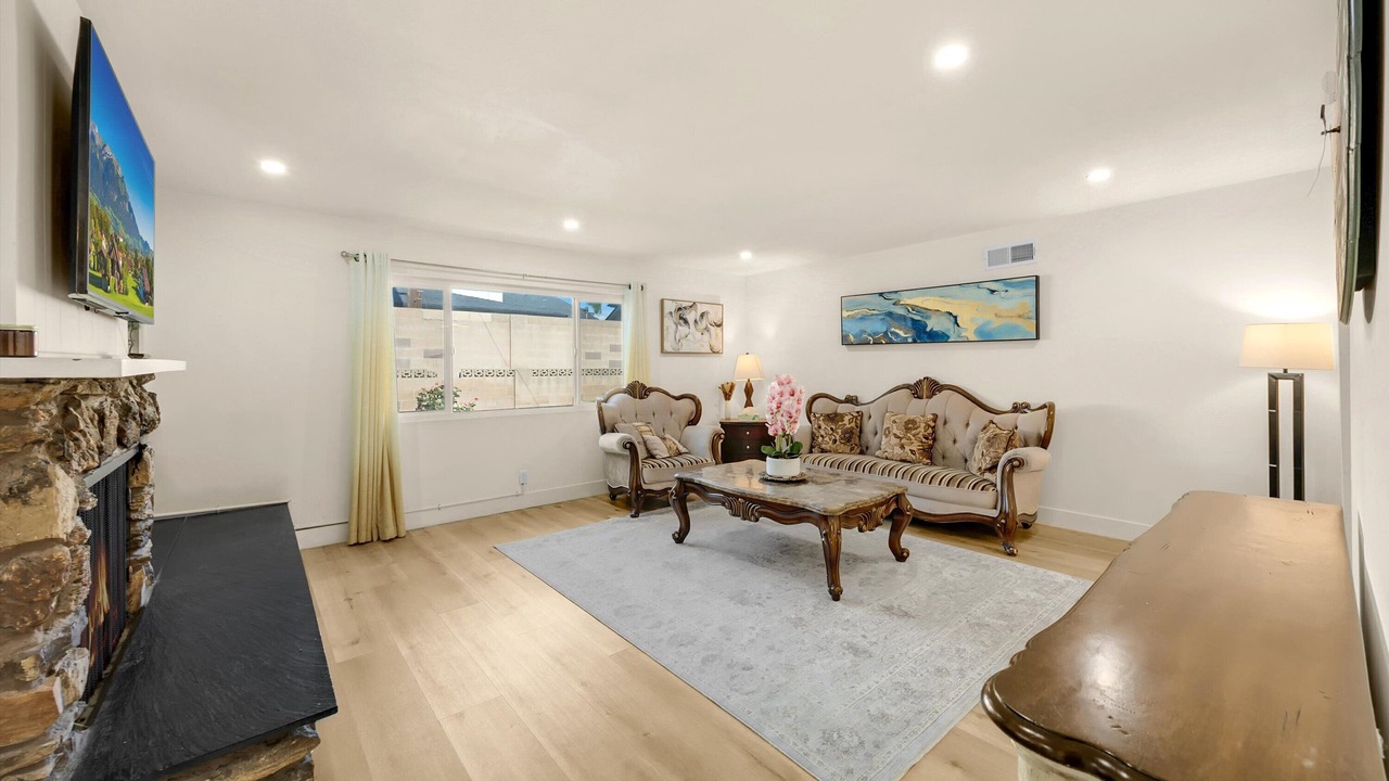 Photo of Livingroom in Placentia