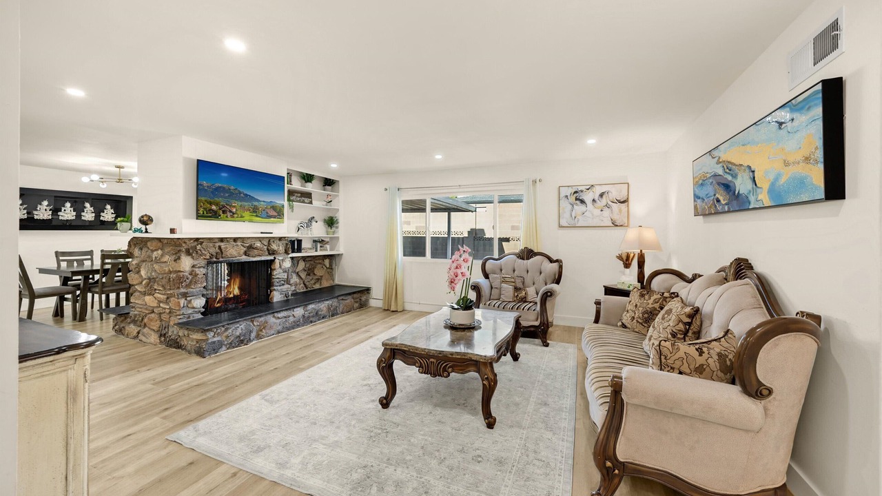 Photo of Livingroom in Placentia
