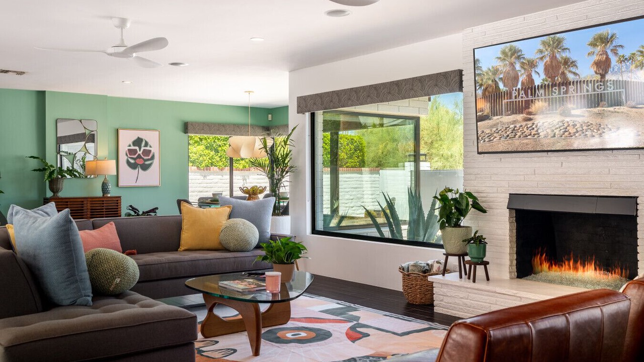 Photo of Livingroom in Historic Tennis Club