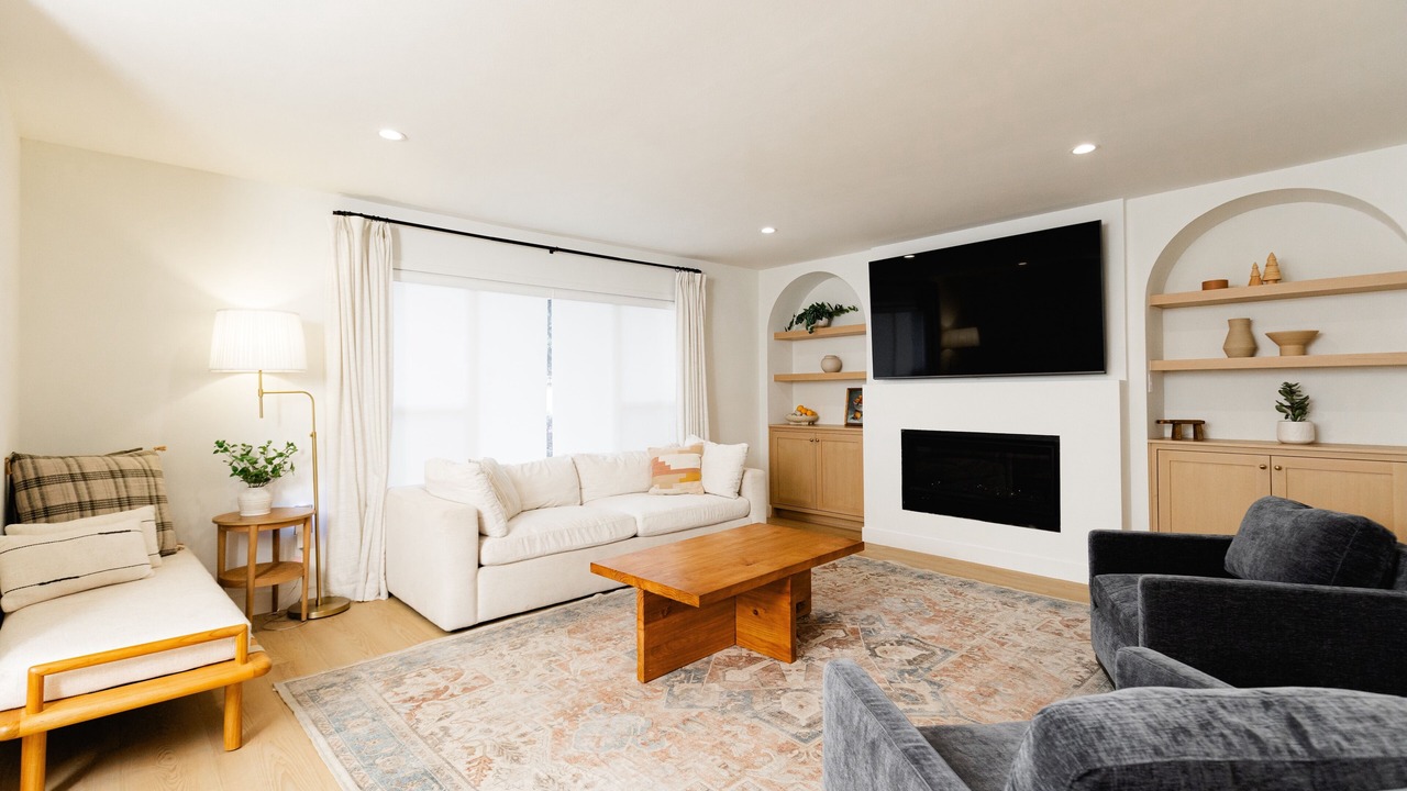 Photo of Livingroom in Southeast Anaheim