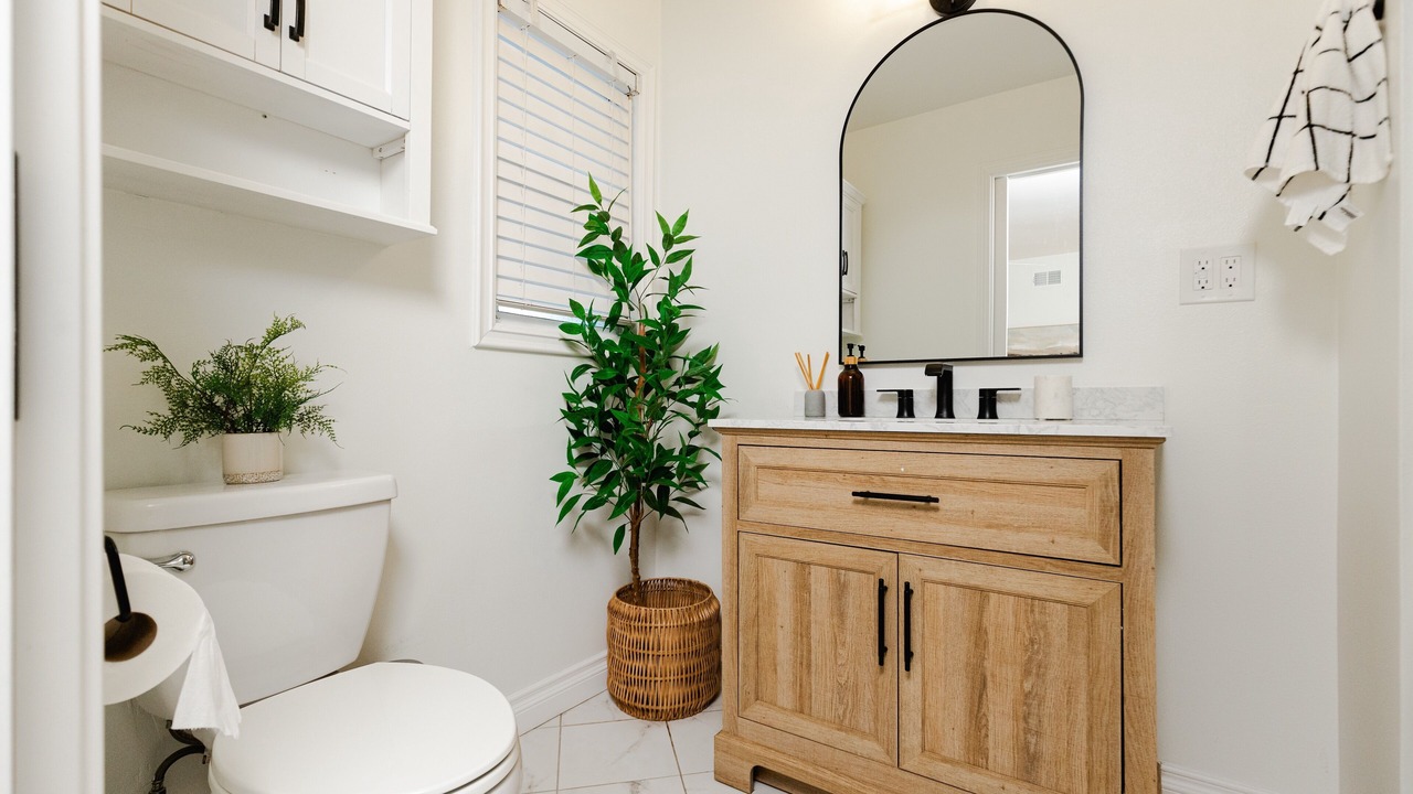 Photo of Bathroom in Southeast Anaheim