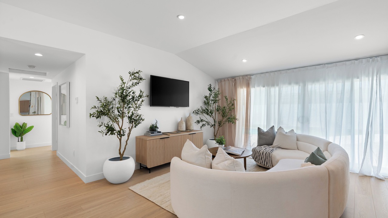 Photo of Livingroom in Northwest Anaheim