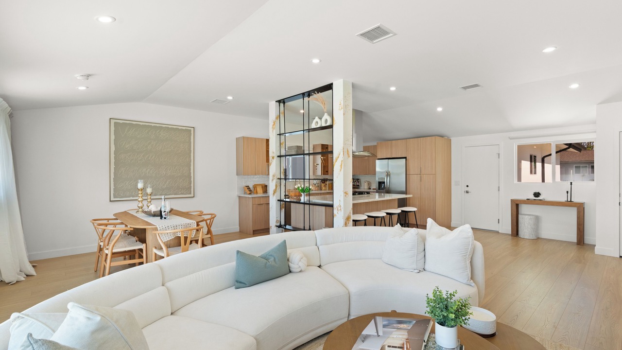 Photo of Livingroom in Northwest Anaheim