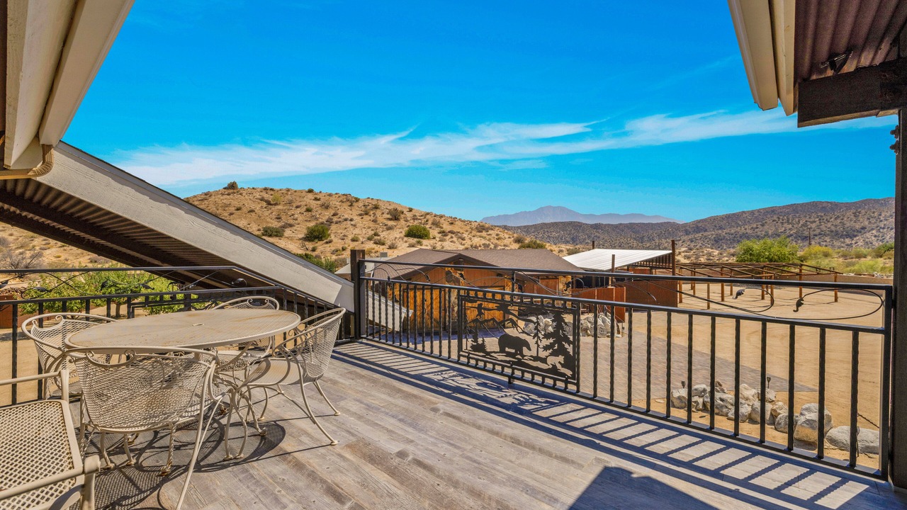 Photo of Patio Balcony in Morongo Valley