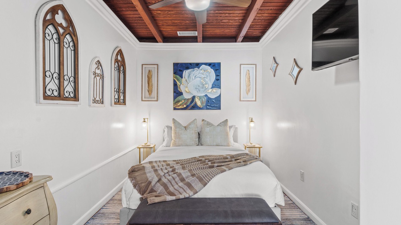 Photo of Bedroom in Hawthorne