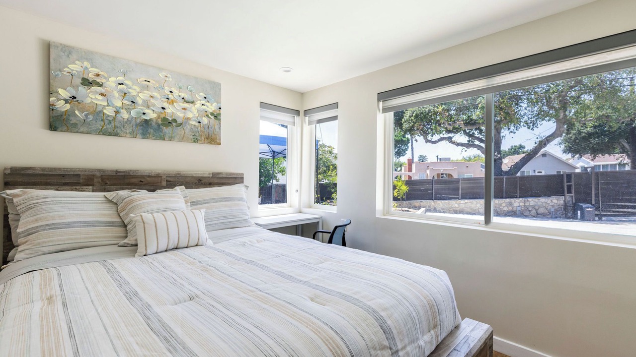 Photo of Bedroom in La Crescenta-Montrose