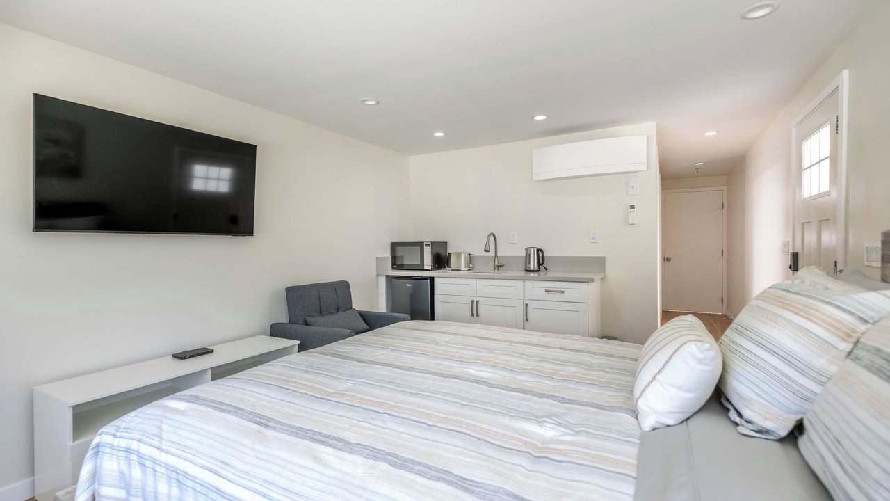 Photo of Bedroom in La Crescenta-Montrose