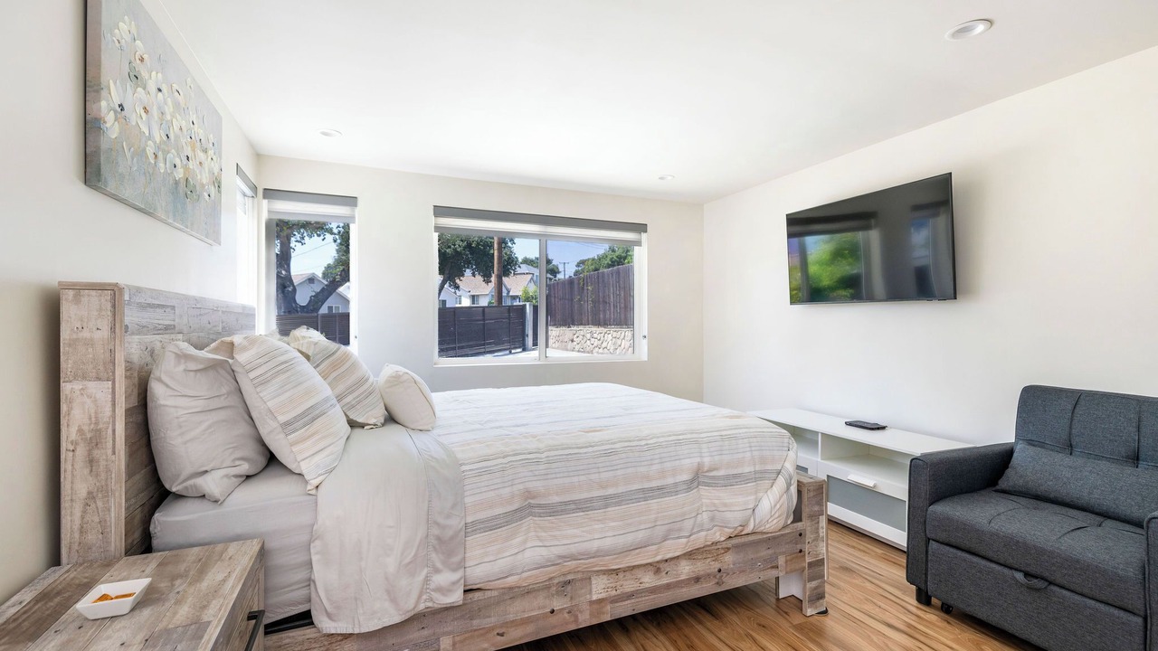 Photo of Bedroom in La Crescenta-Montrose