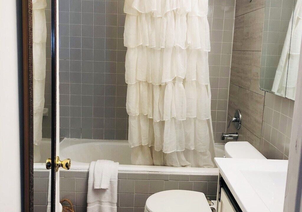 Photo of Bathroom in Park Mesa Heights