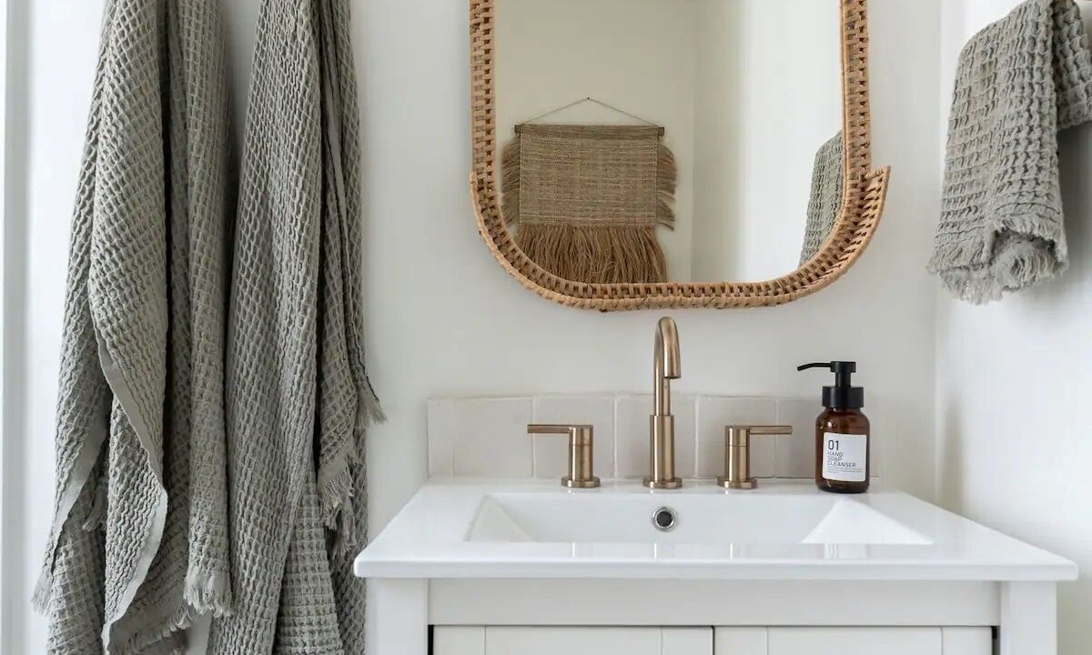 Photo of Bathroom in Blue Jay