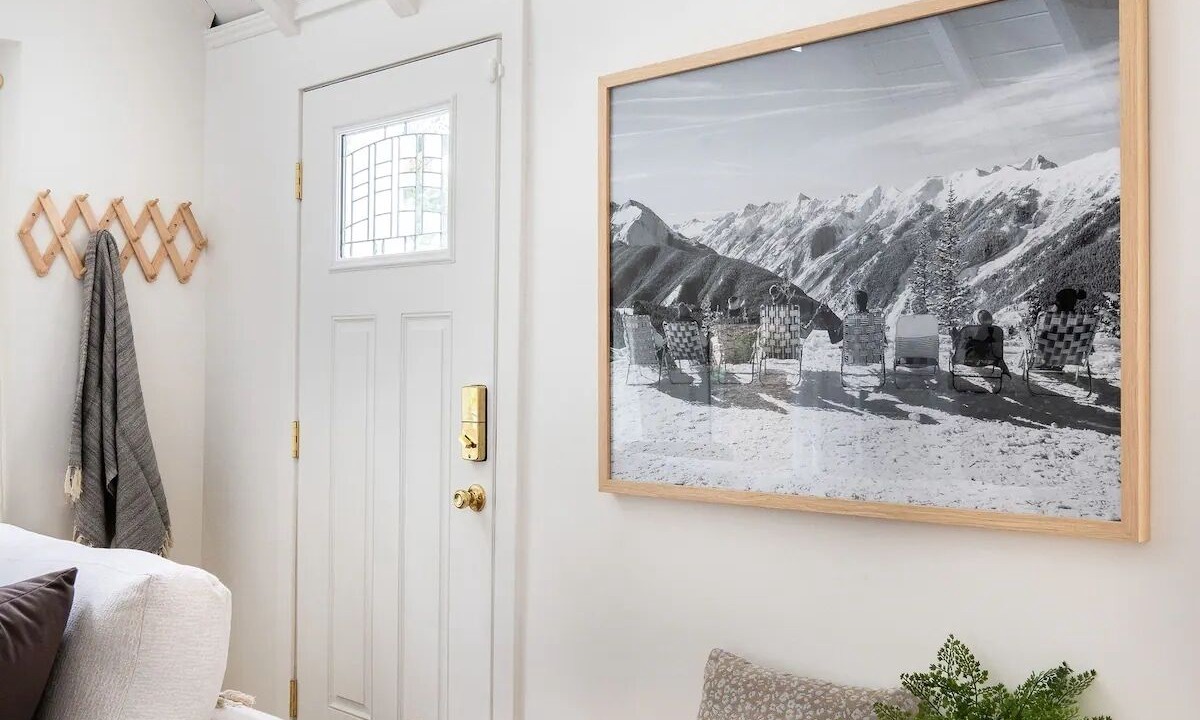 Photo of Livingroom in Blue Jay
