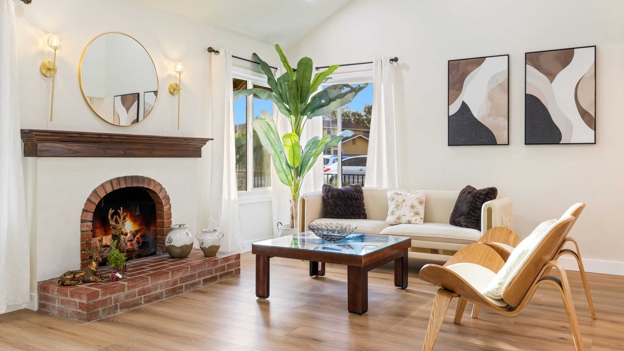 Photo of Livingroom in West Covina