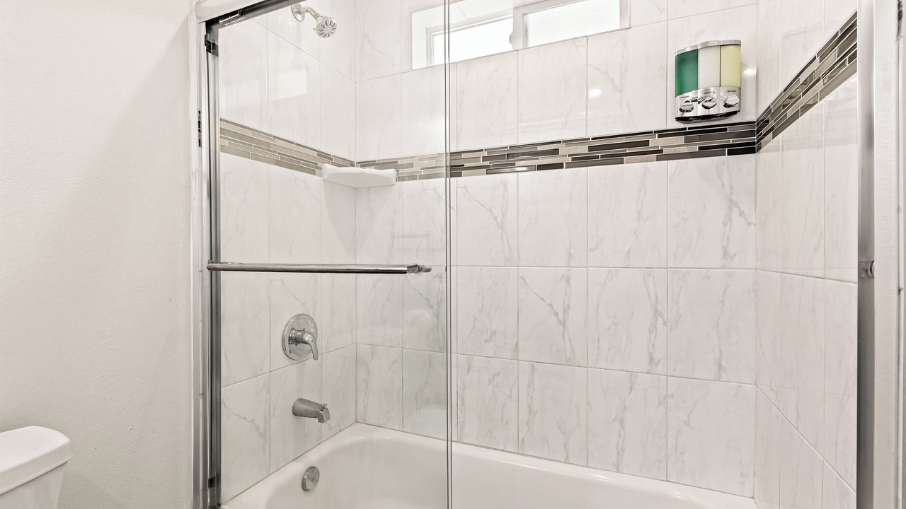 Photo of Bathroom in Los Angeles