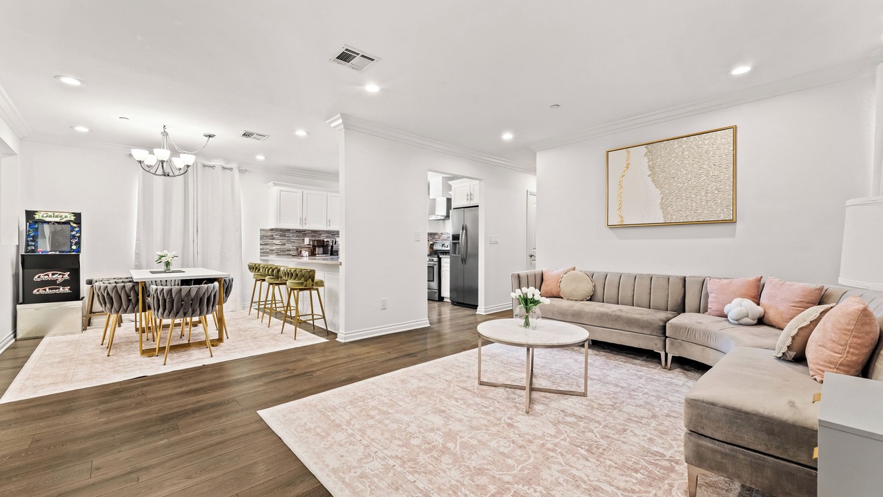 Photo of Livingroom in Los Angeles