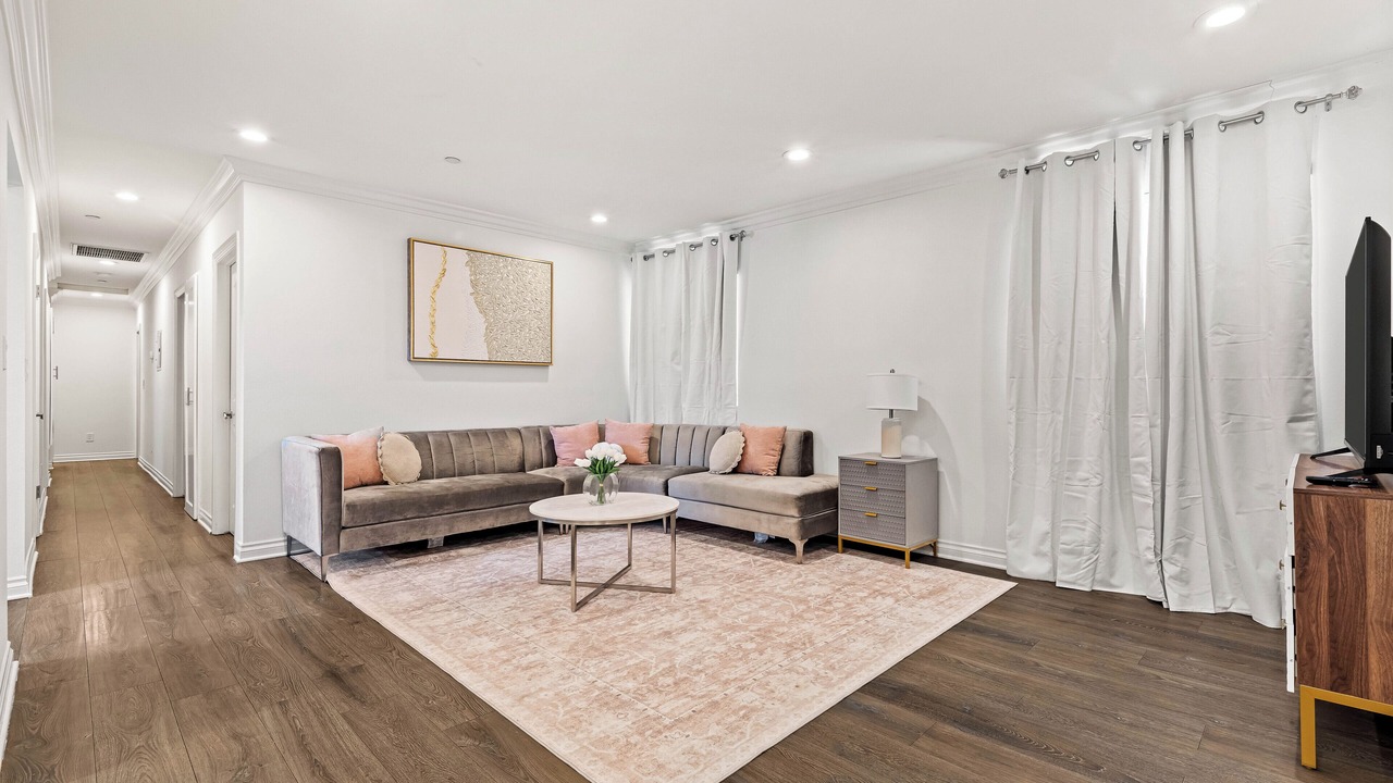Photo of Livingroom in Los Angeles