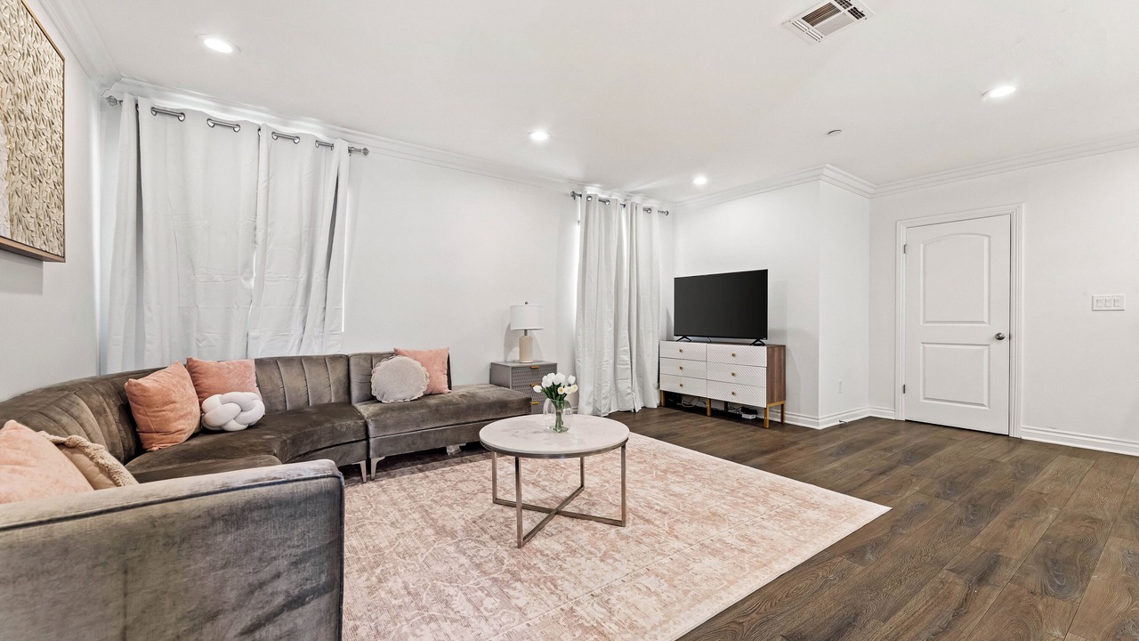 Photo of Livingroom in Los Angeles