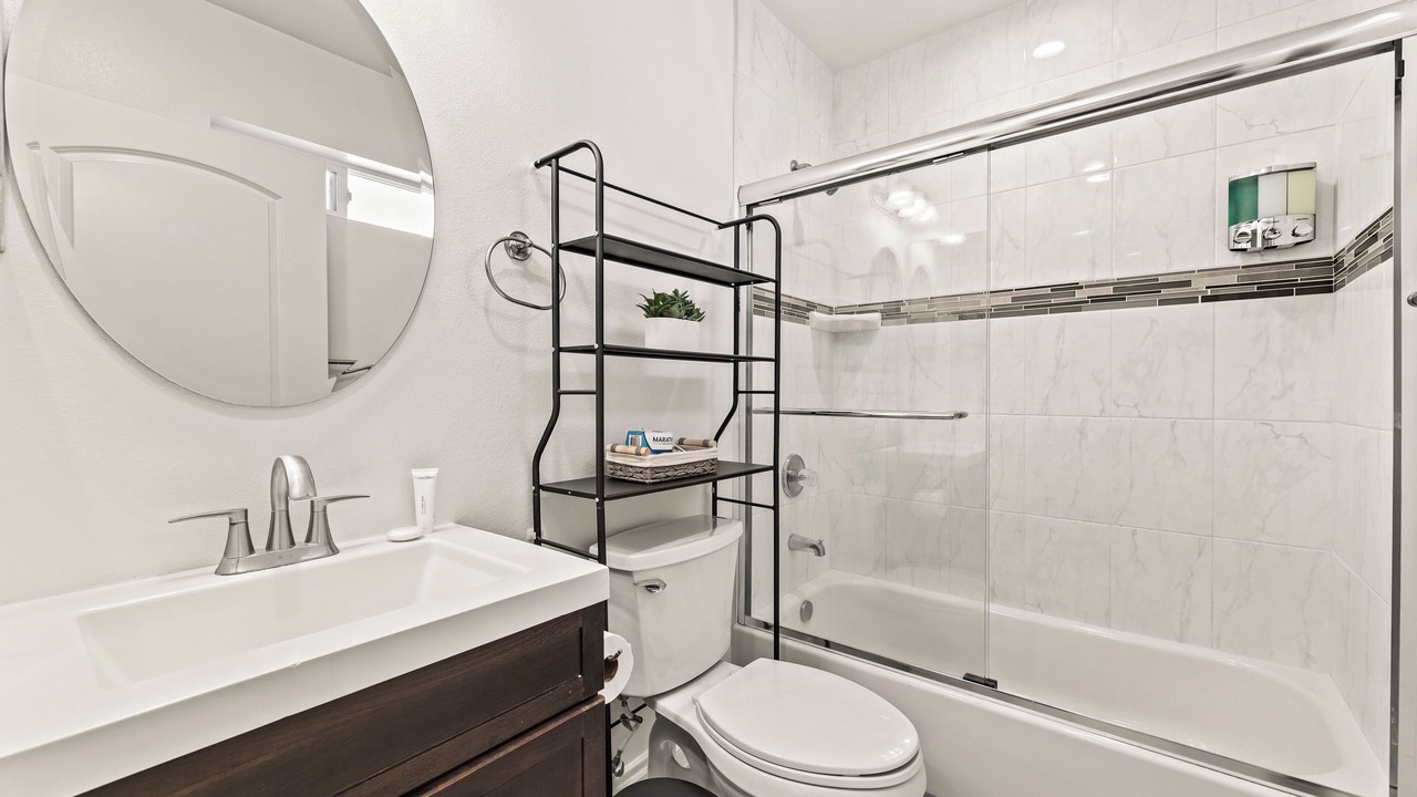 Photo of Bathroom in Los Angeles