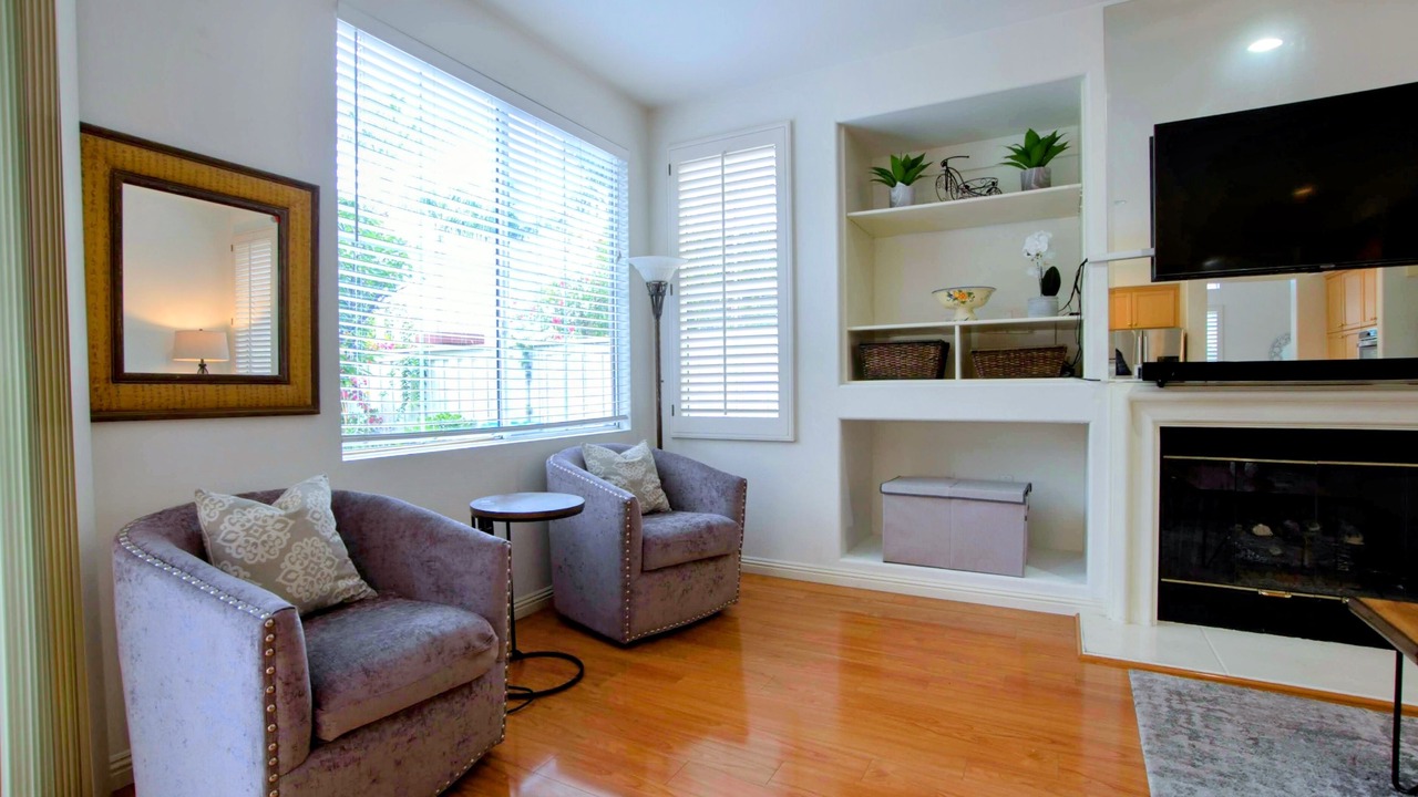 Photo of Livingroom in Tustin