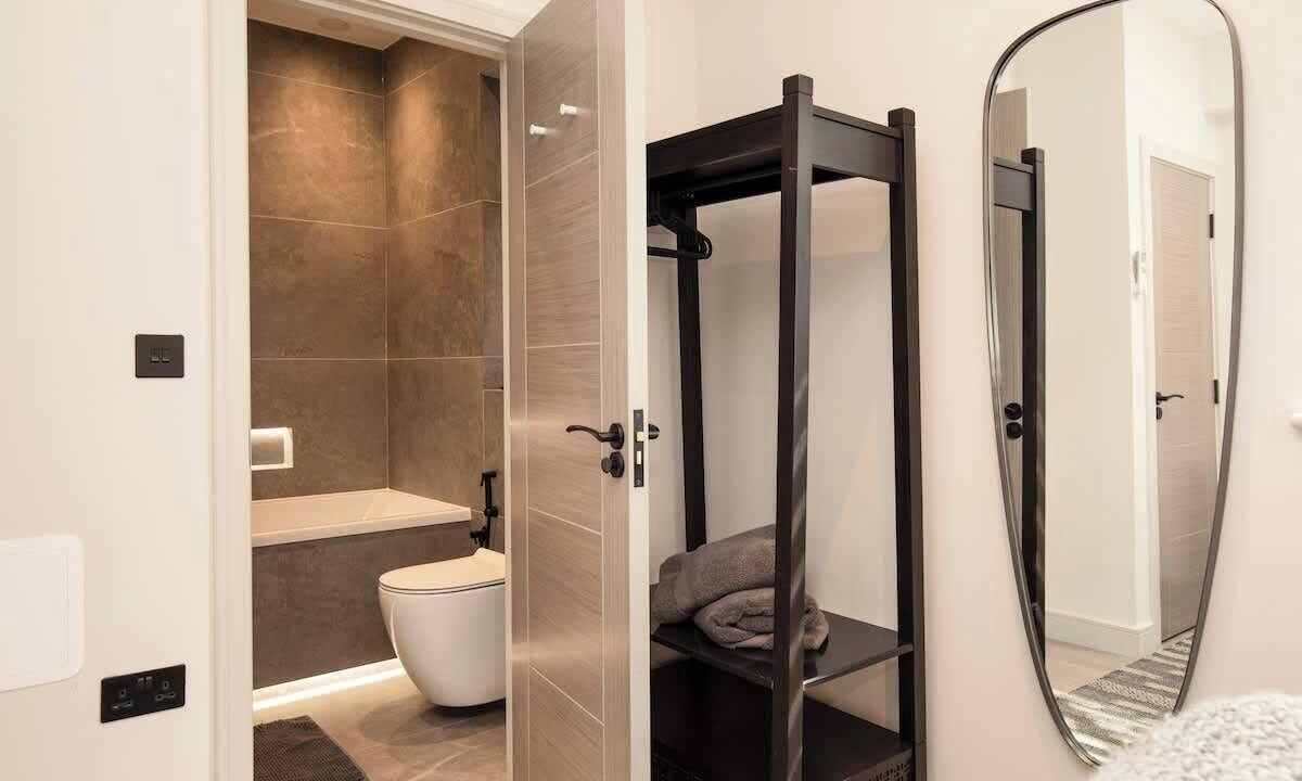 Photo of Bathroom in Golders Green