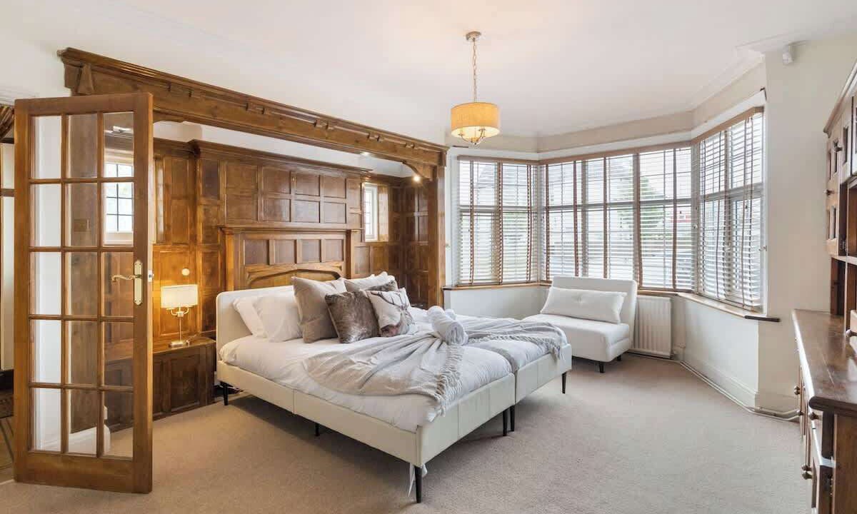 Photo of Bedroom in Brent Cross