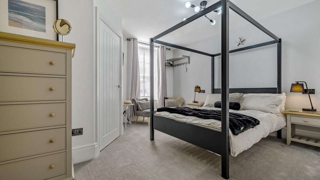 Photo of Bedroom in Newquay City Centre