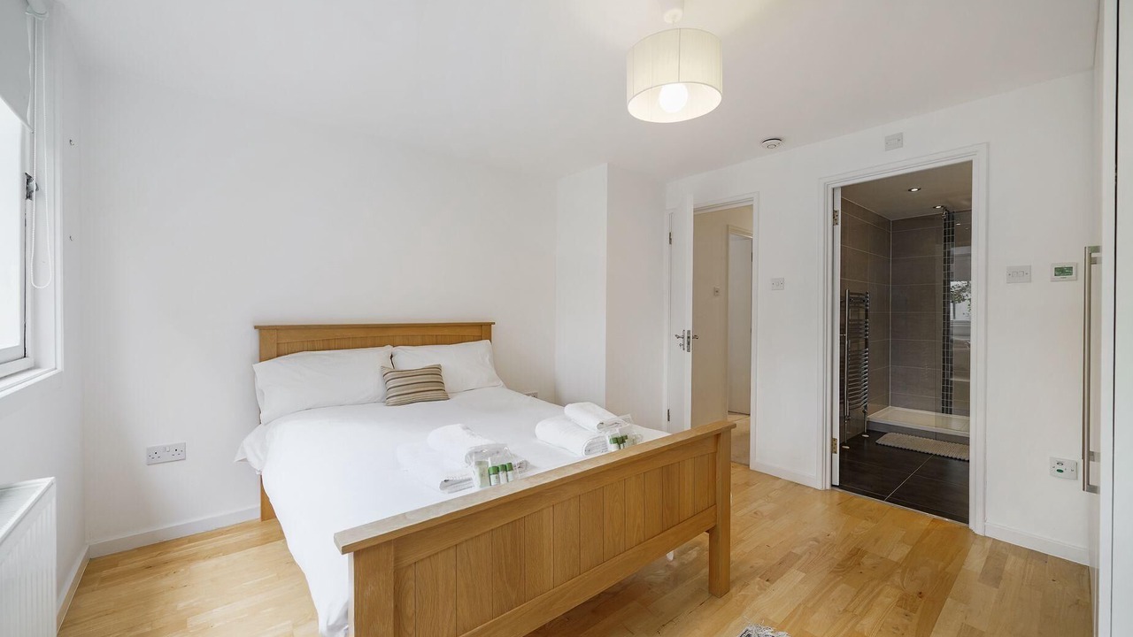 Photo of Bedroom in Golders Green