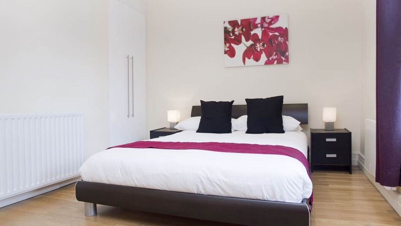 Photo of Bedroom in Ravenscourt Park
