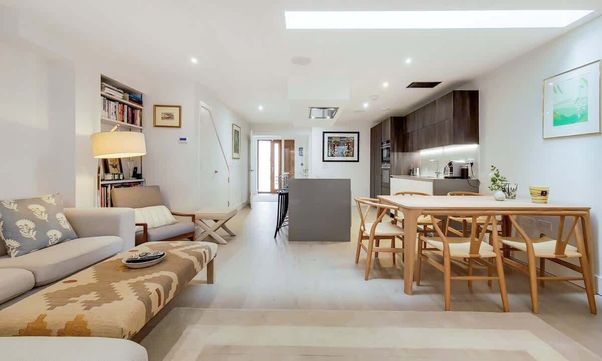 Photo of Livingroom in Ravenscourt Park