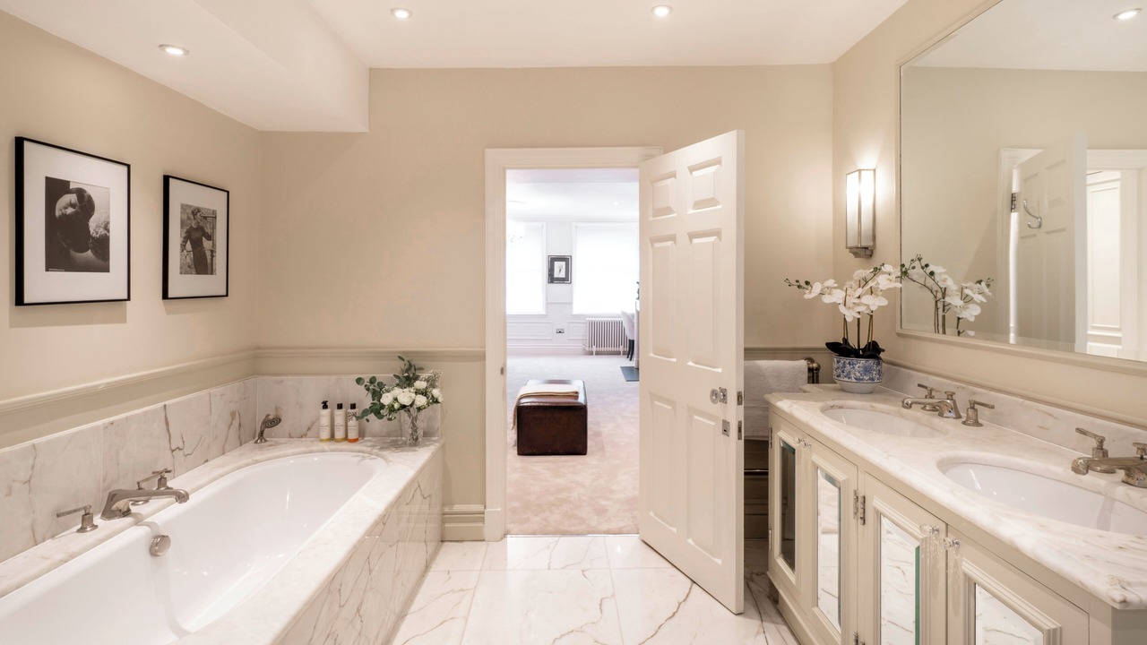 Photo of Bathroom in Mayfair