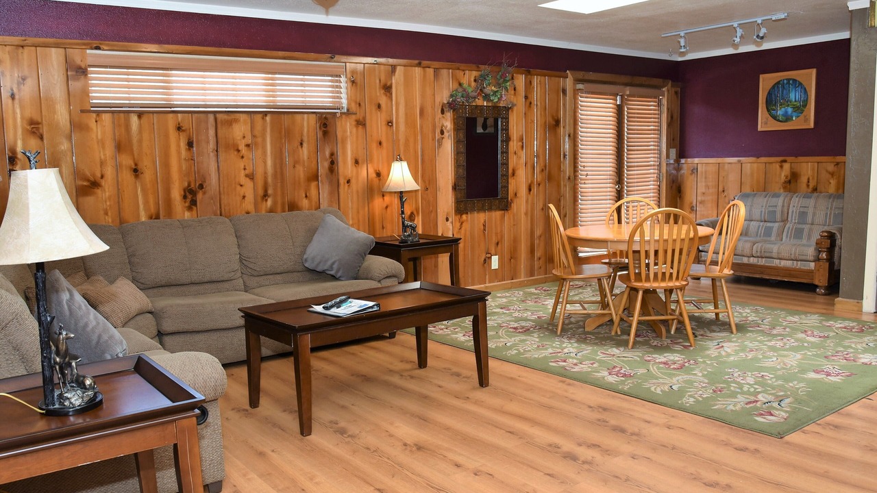 Photo of Livingroom in Kernville
