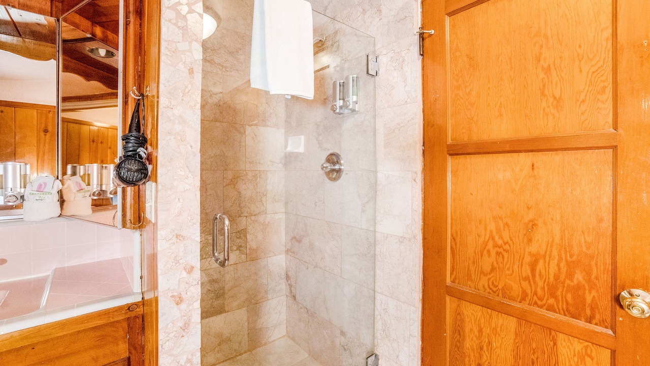 Photo of Bathroom in Kernville