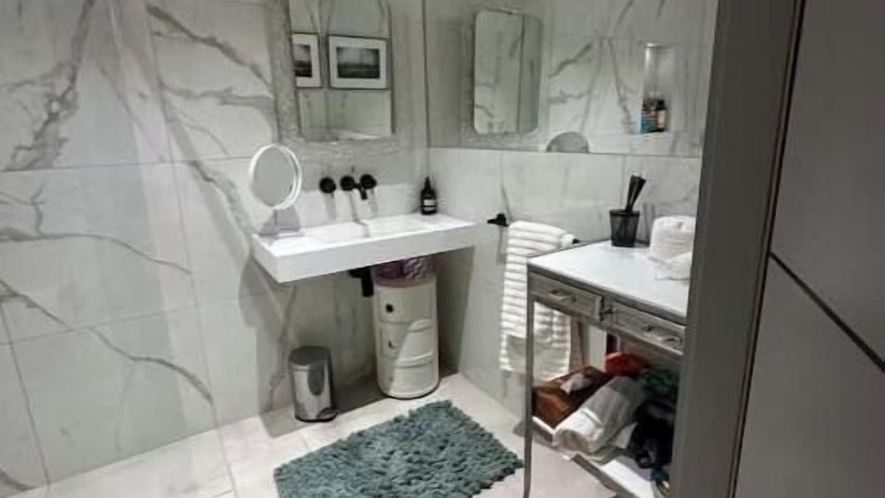 Photo of Bathroom in Queen's Park