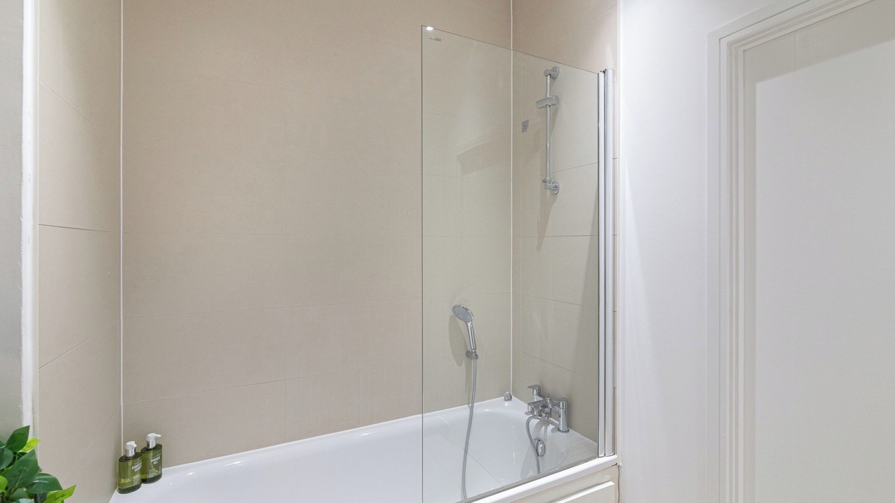 Photo of Bathroom in Royal Docks